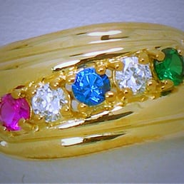 JBFR201 5 Stone 10kt Gold Family Ring