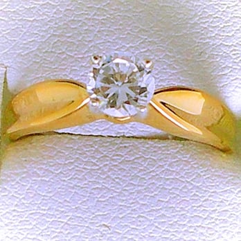 JBER422 10kt Gold Engagement Ring